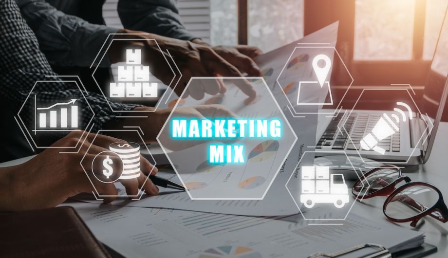 4P, 7P and 4C: fundamental components of the marketing mix